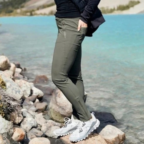Athleta Wander Statch Skinny Pants in Olive Green Size 8 - Picture 1 of 11